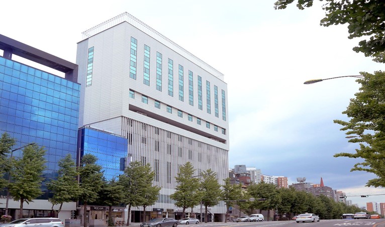 aSSIST University (Seoul School of Integrated Sciences & Technologies)